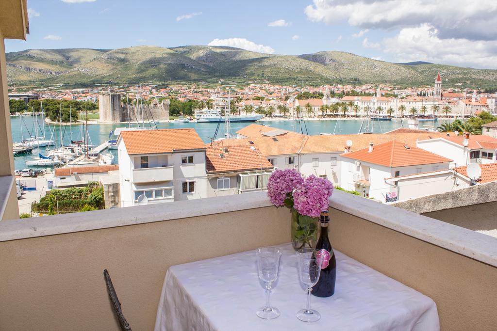 Apartments Maria Trogir Luaran gambar