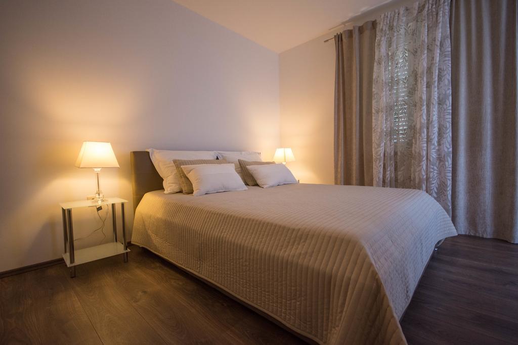 Apartments Maria Trogir Luaran gambar