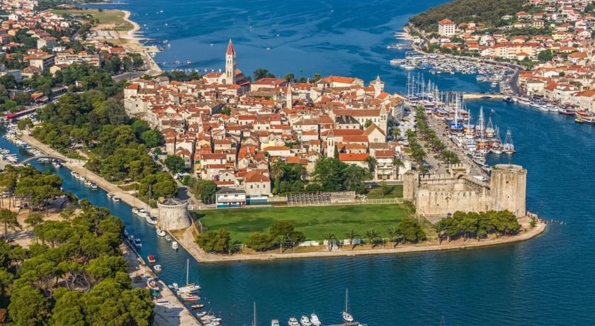 Apartments Maria Trogir Luaran gambar