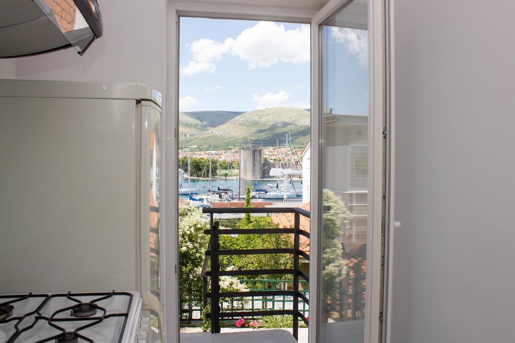 Apartments Maria Trogir Luaran gambar