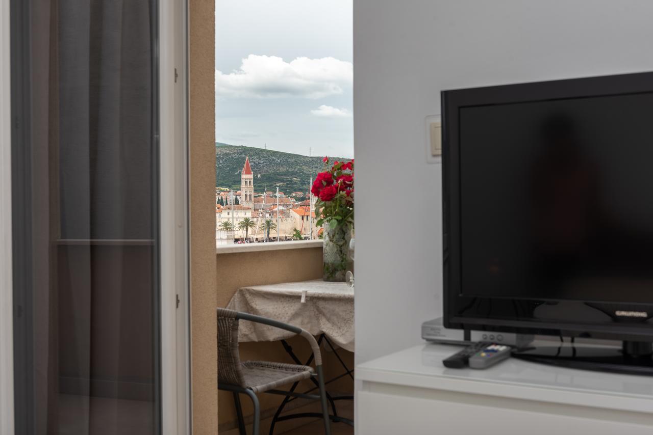 Apartments Maria Trogir Luaran gambar